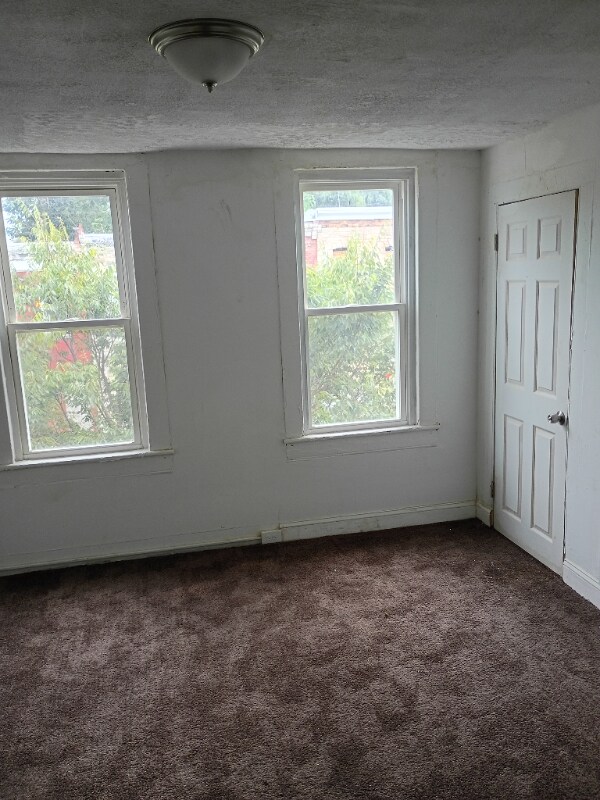 Building Photo - 2554 Hollins St