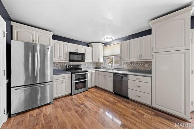 Building Photo - 2915 Coram Dr