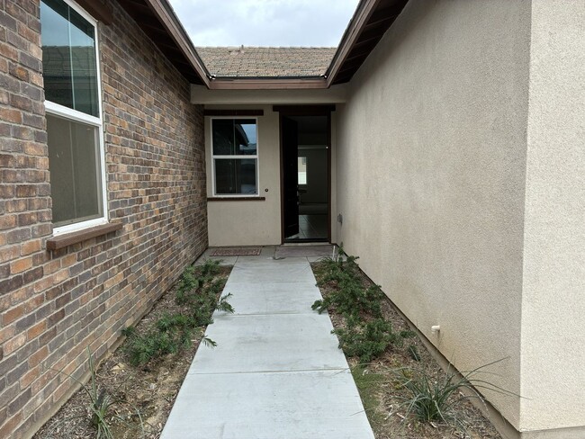 Building Photo - 10934 Orange Blossom Rd
