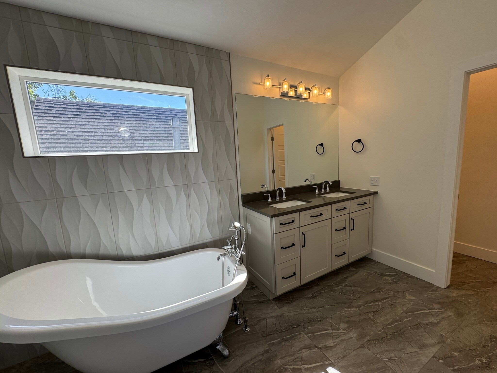 master bath - 3440 W 33rd Ave