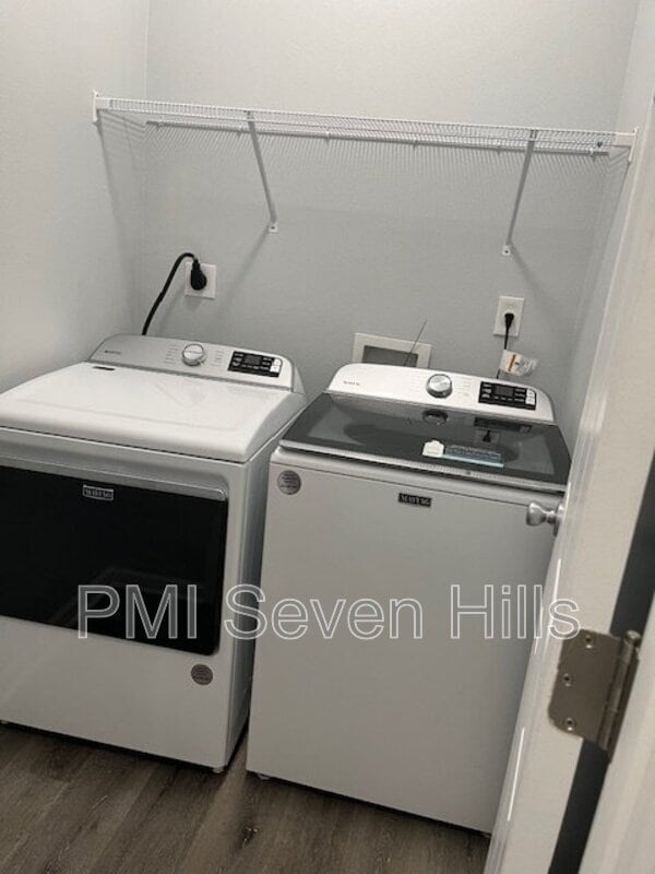 Building Photo - 1725 Holton St