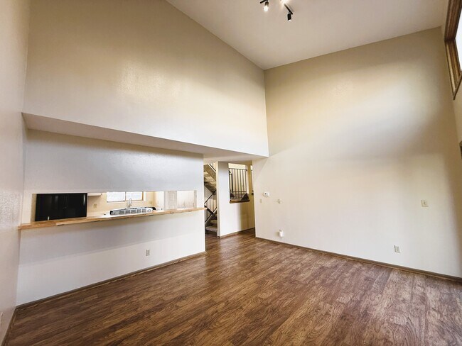 Building Photo - 7522 Madrid ct