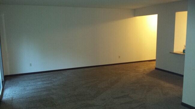 Building Photo - 2 bd,1 ba top level Smithton condo, w/d, deck overlooking trees by Broadway and Hwy 63