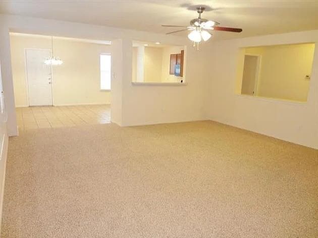 Building Photo - 2108 Royal Acres Trail