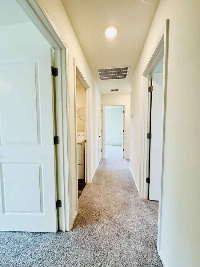 Building Photo - 623 Muster Fld Ct