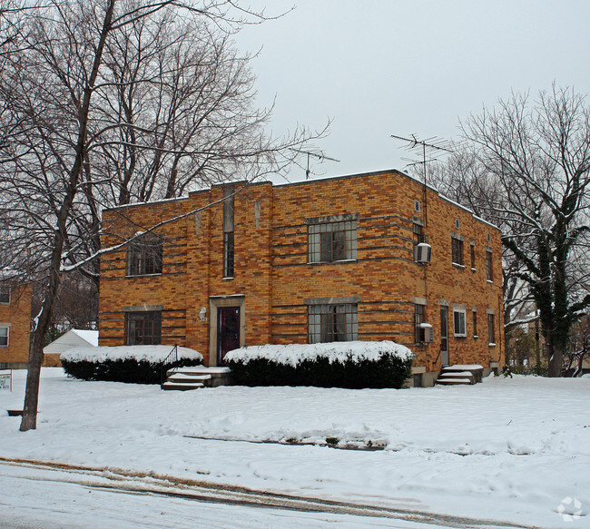 Building Photo - 523 Hadley Ave