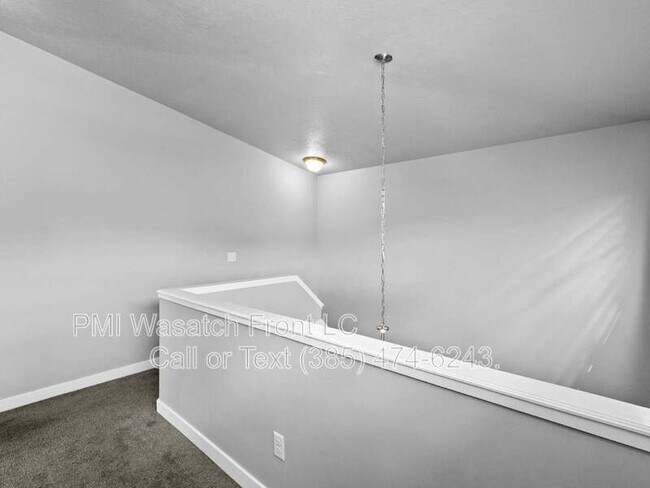 Building Photo - 589 W Life Dr