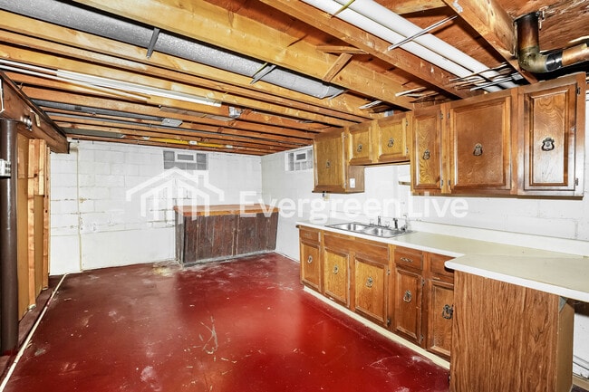 Building Photo - 220 Glendale Ave SE