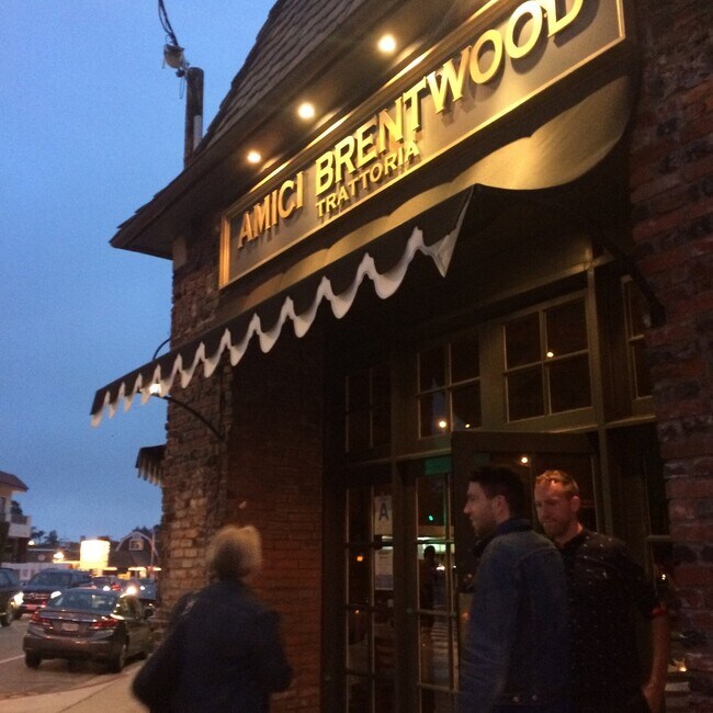 Building Photo - 11970 Montana Ave