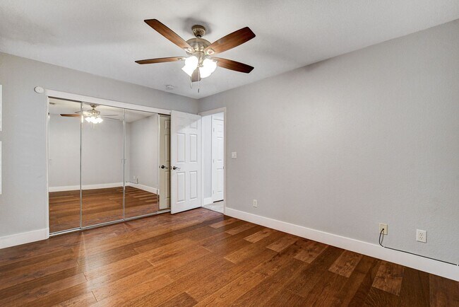 Building Photo - 4 Bedroom in North Las Vegas Near Aliante