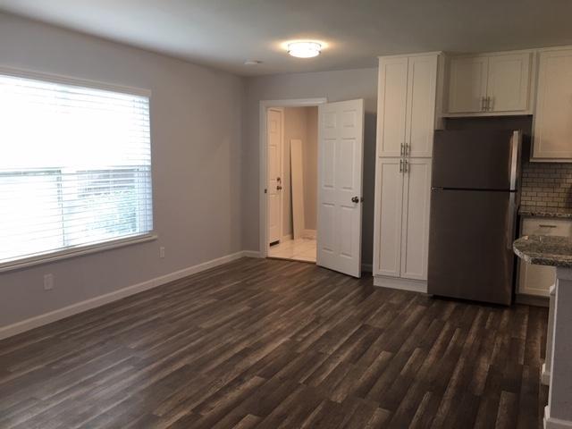 Family Room to Kitchen - 510 W Oak St