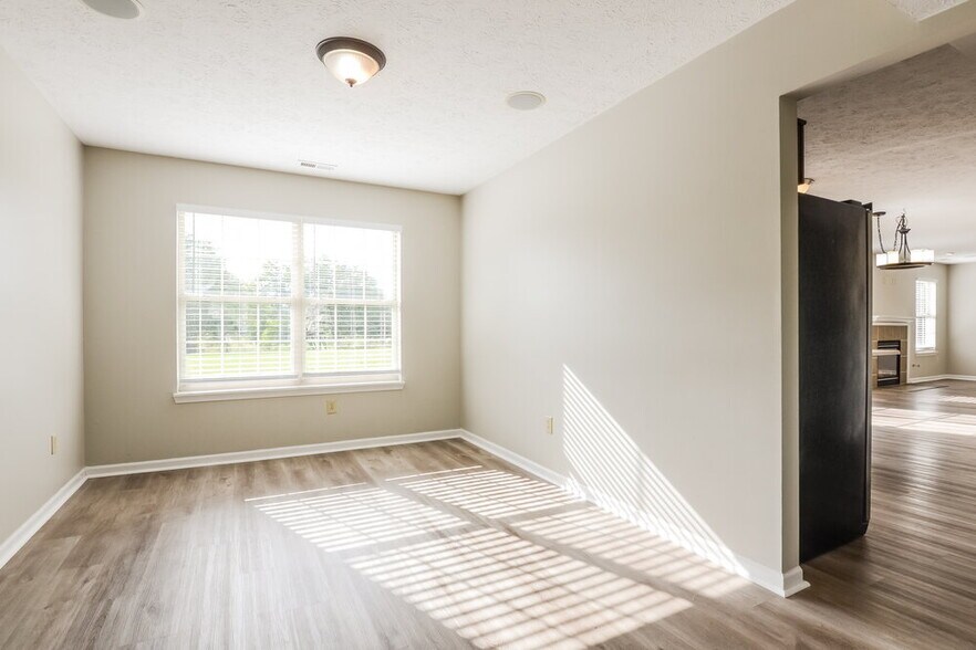 Building Photo - 7764 Shasta Dr