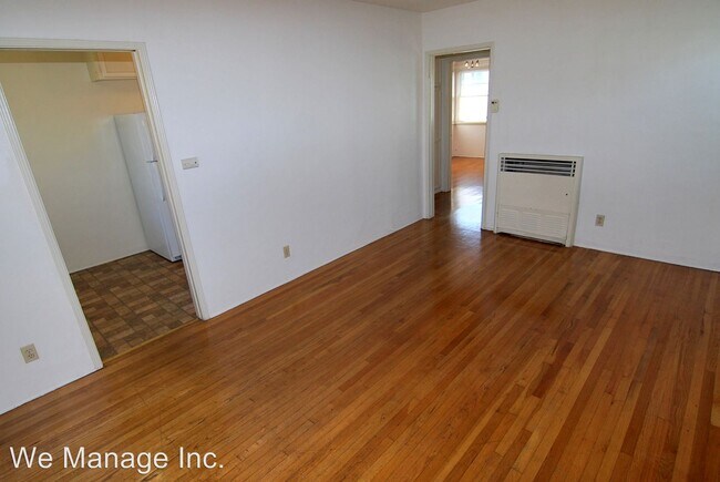 Building Photo - 1218 E 1st St