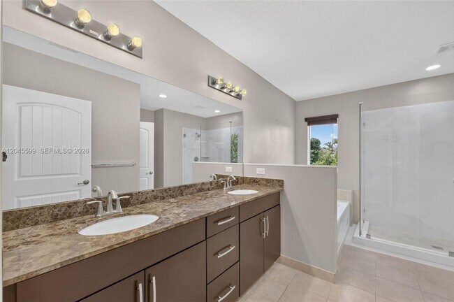 Building Photo - 20943 SW 133rd Ave