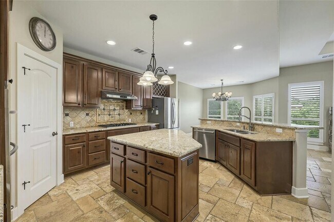 Building Photo - 116 Tallstar Dr