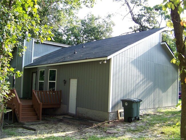 Building Photo - 667 Dowfield Dr