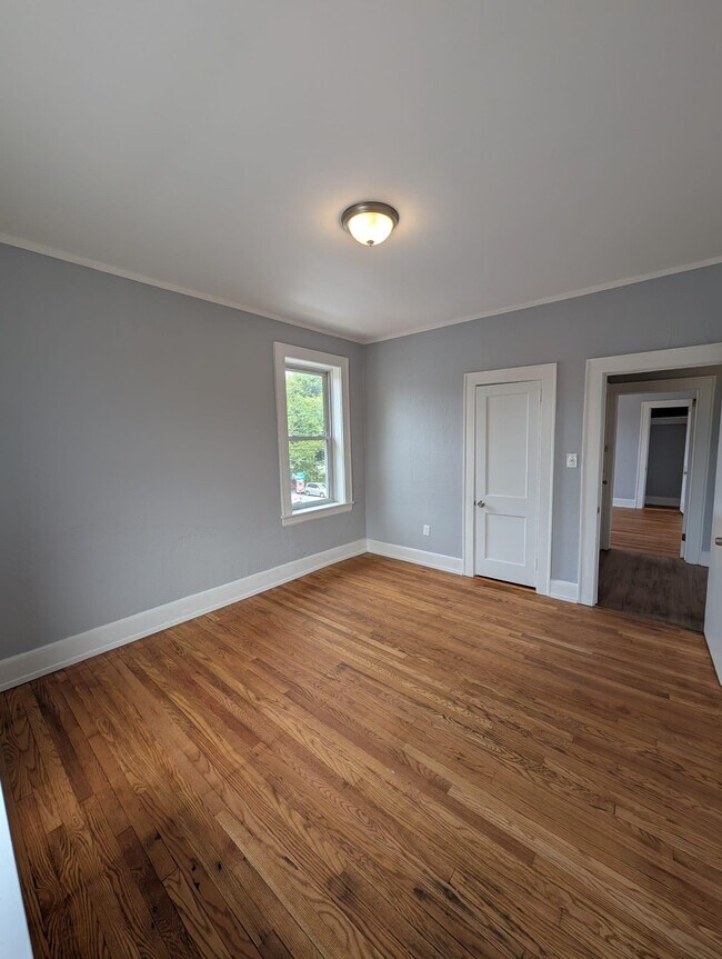 Building Photo - 506 N 13th St