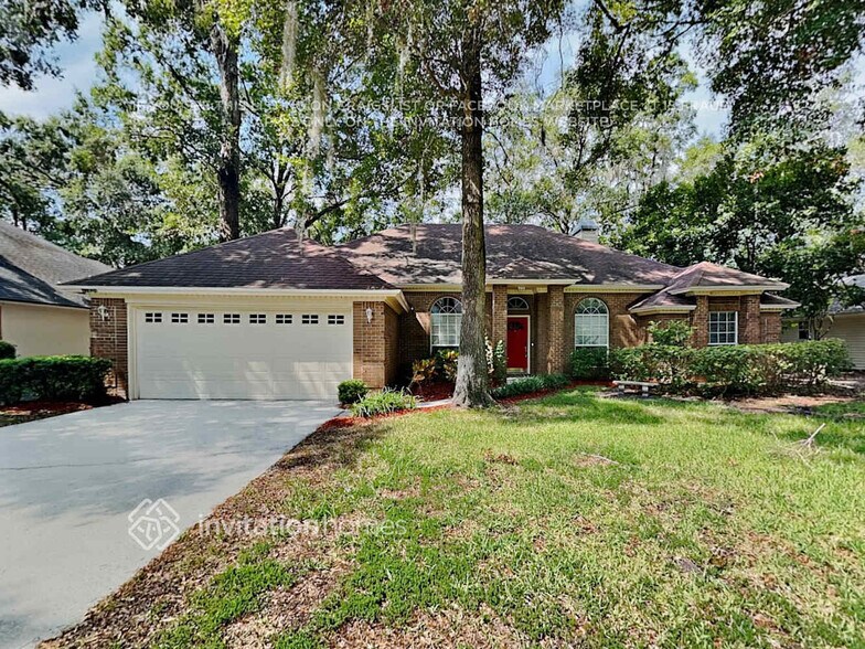 Primary Photo - 11826 Clearwater Oaks Dr W