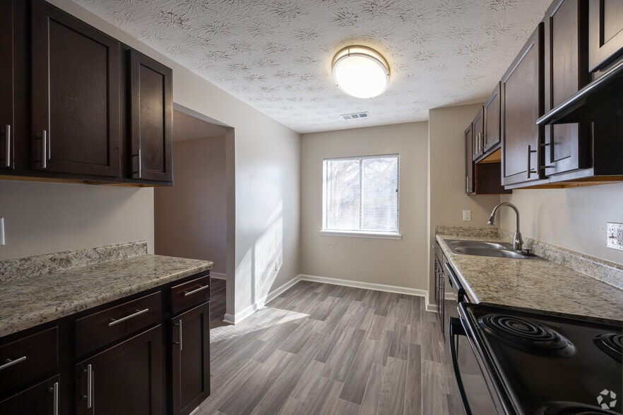 3BR, 2BA - 1461SF - Water Vista