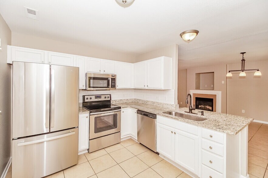 Building Photo - 4005 Planters Watch Dr