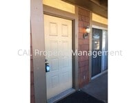 Building Photo - Condo for rent in North Salinas!