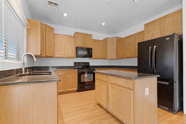 Building Photo - 19676 N Locke Ct