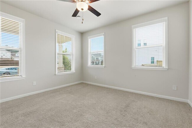 Building Photo - 8820 Shipton Cir