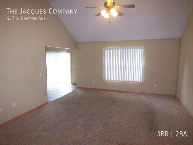 Building Photo - 637 S Canton Ave