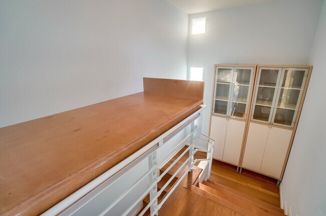 Building Photo - 1128 22nd St