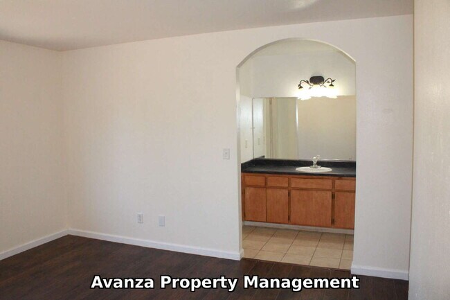 Building Photo - Home for Rent 3 Bed/2 Bath - 1,346 Sq Ft. Rent: $2,095/month Deposit: $2,195