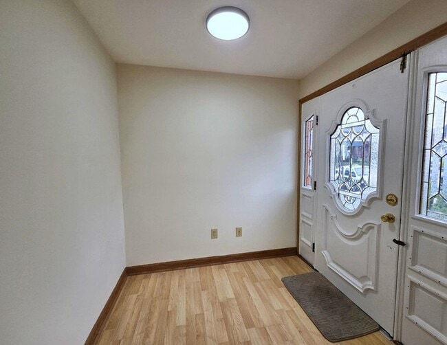 Building Photo - 911 80th St