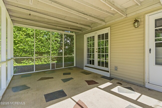 Building Photo - 506 Woodland Rd