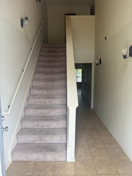 Building Photo - 4111 SW Shadowrock Pl