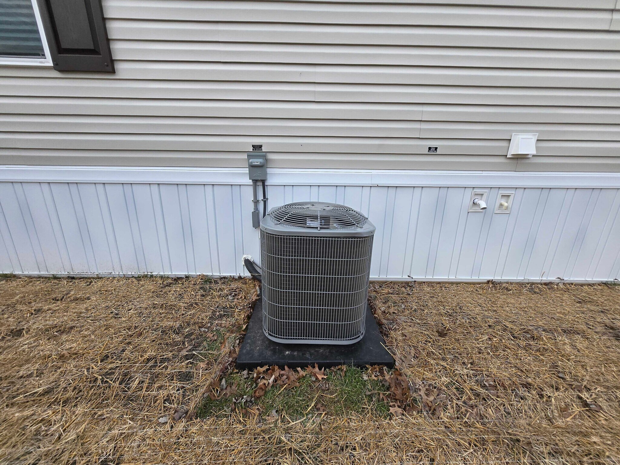 Building Photo - 52758 S Yorktown Ct