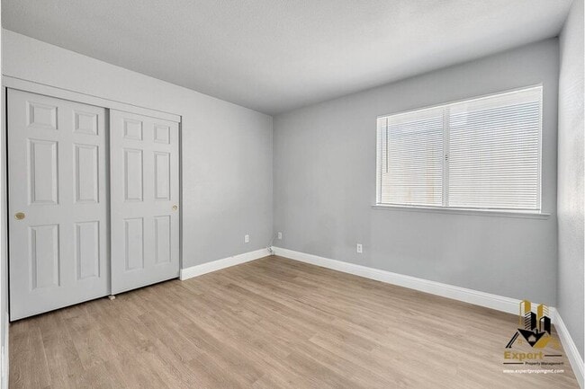 Building Photo - 8449 Bramble Bush Cir