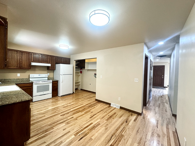 Building Photo - 9438 W 56th Pl