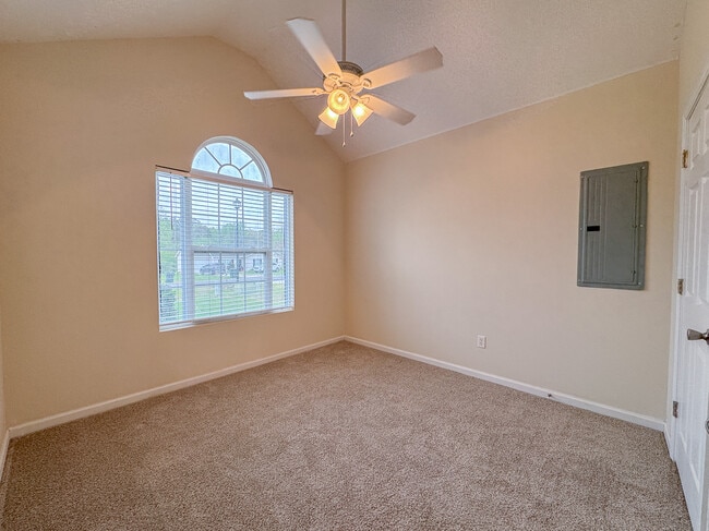 Building Photo - 5021 Scotch Pine Ave