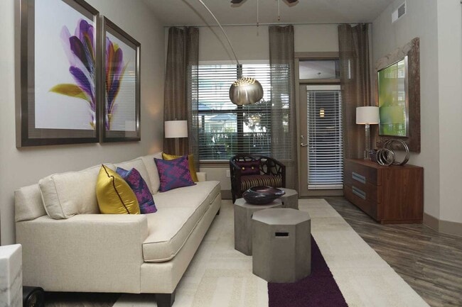 Building Photo - Sleek, Stylish, $1,000 Off