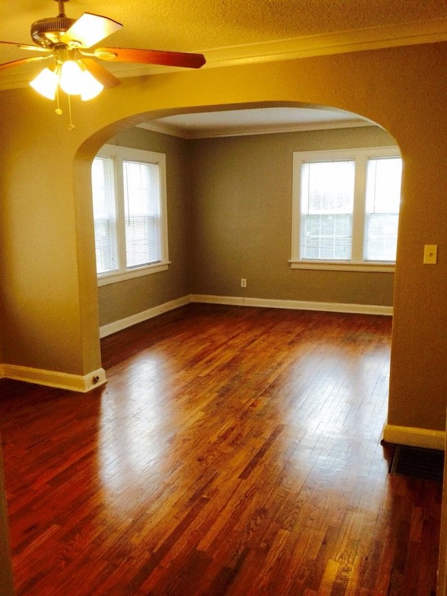 Building Photo - 4509 Roanoke Pkwy