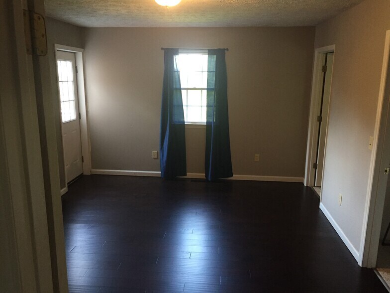 Master - 251 Rembrandt Dr