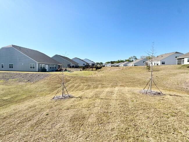 Building Photo - Spacious 4-Bedroom Home w/ 3 Full Baths on Somerset Lane in Central, SC