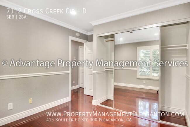 Building Photo - 7112 Cross Creek Cir