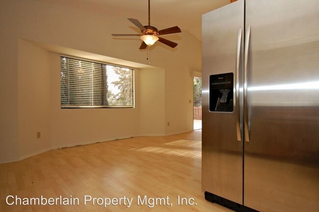 Building Photo - 1673 Madrone Gln