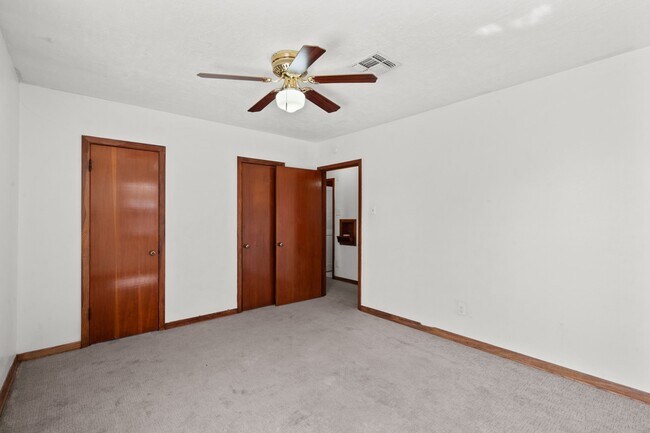 Building Photo - 241 W Rittenhouse St