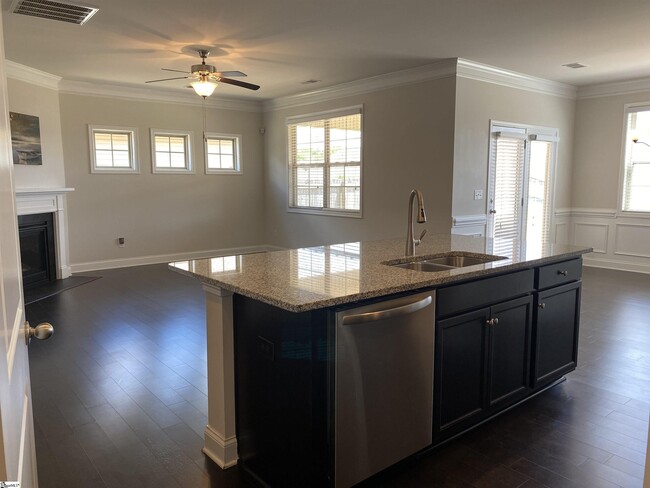Building Photo - 126 Northwild Dr