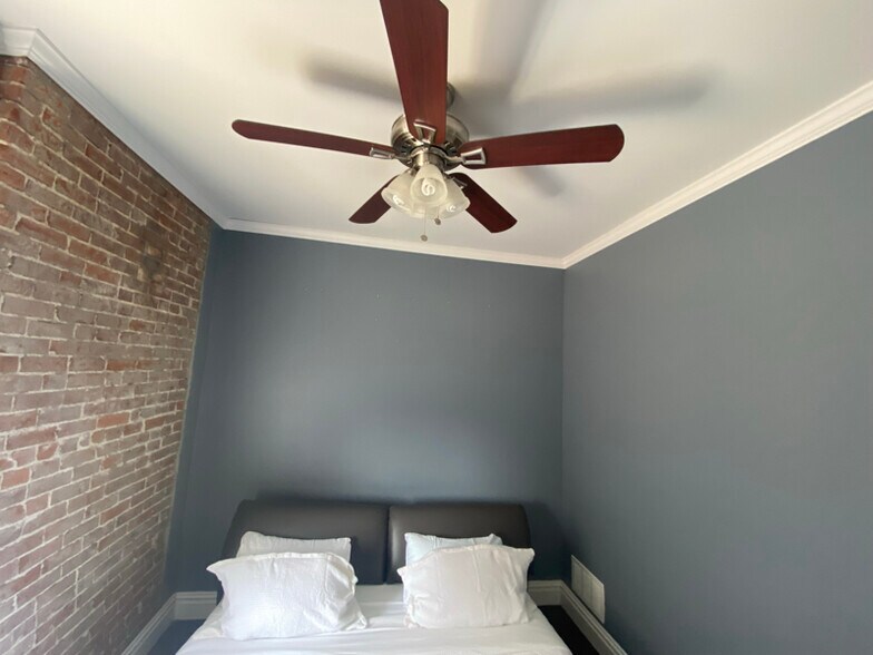 Building Photo - 3429 Missouri Ave