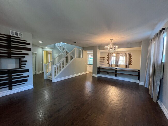 Building Photo - 13539 Whipple St