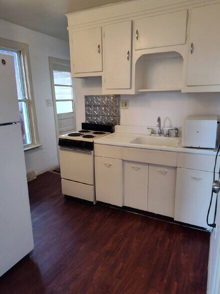 Kitchen - 117 Walnut St