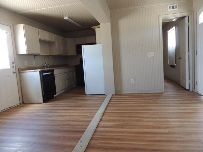 Building Photo - 4403 S Faye Ave