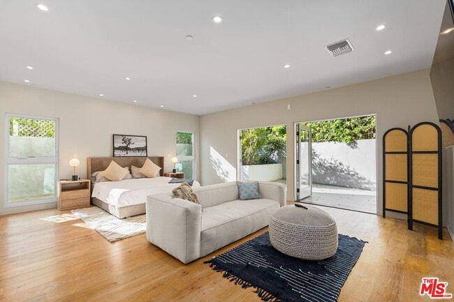 Building Photo - 1621 Malcolm Ave